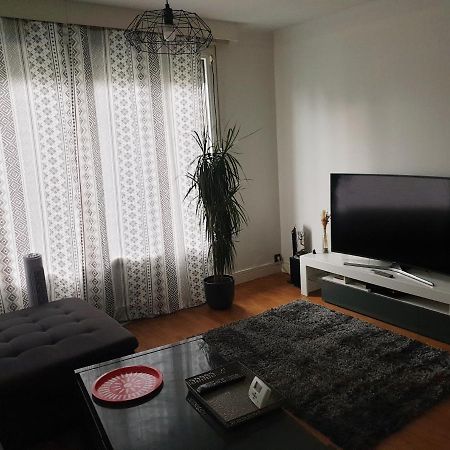 Appartement 2 Chambres Proche Gare เบอซองซง ภายนอก รูปภาพ