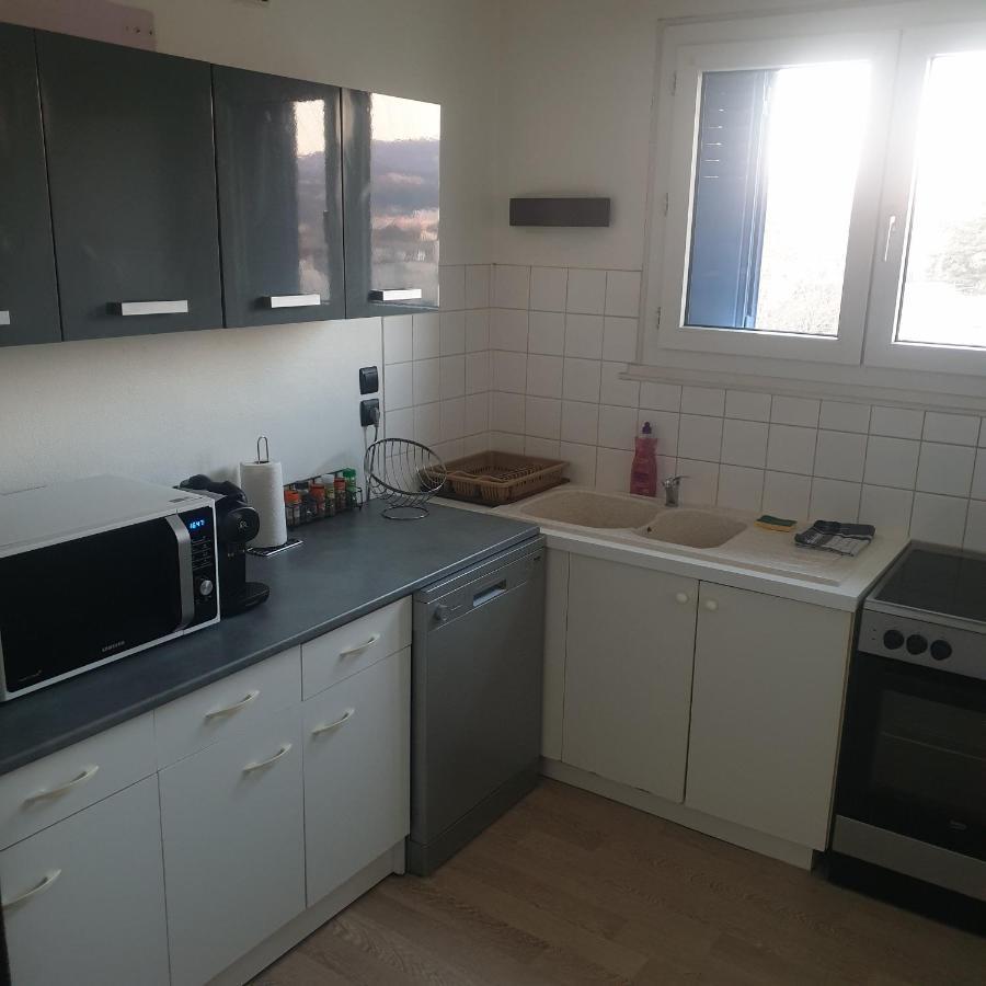 Appartement 2 Chambres Proche Gare เบอซองซง ภายนอก รูปภาพ
